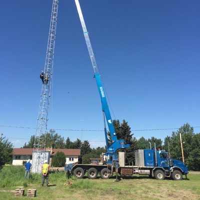 Truck lifting with a crane